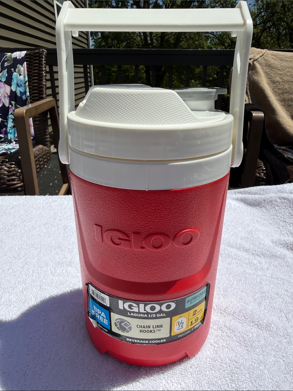 Igloo Laguna Drink Thermos/Cooler (2 Quarts)(NWOT)
